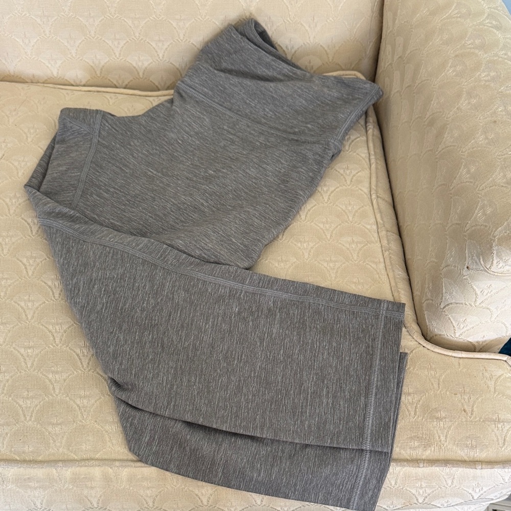 Lululemon Athletica Heathered Gray Athletic leggings sz L